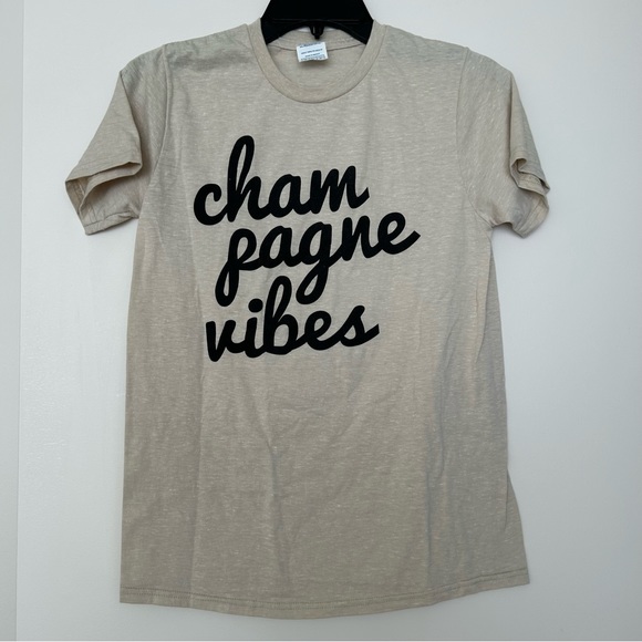 Champagne Vibes T-shirt - Picture 1 of 8